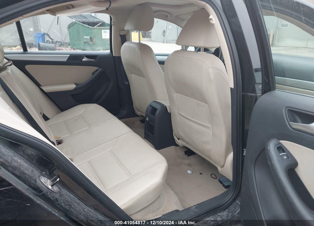 2013 VOLKSWAGEN JETTA 2.5L SE VIN: 3VWBP7AJ7DM445128