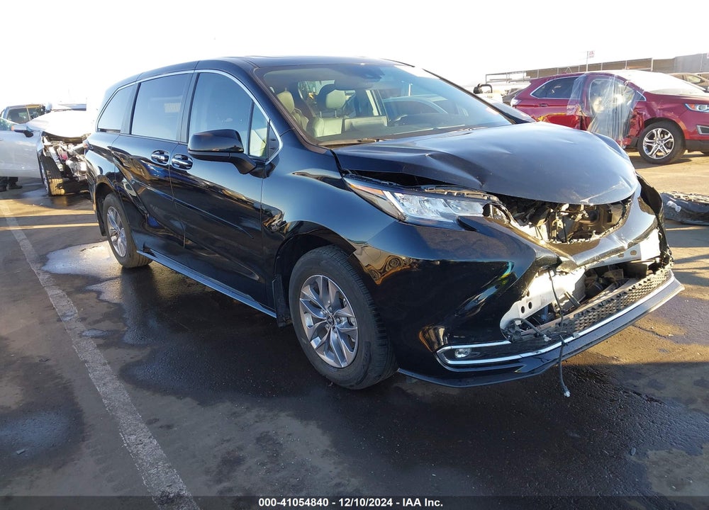 2022 TOYOTA SIENNA XLE VIN: 5TDYRKEC7NS128893