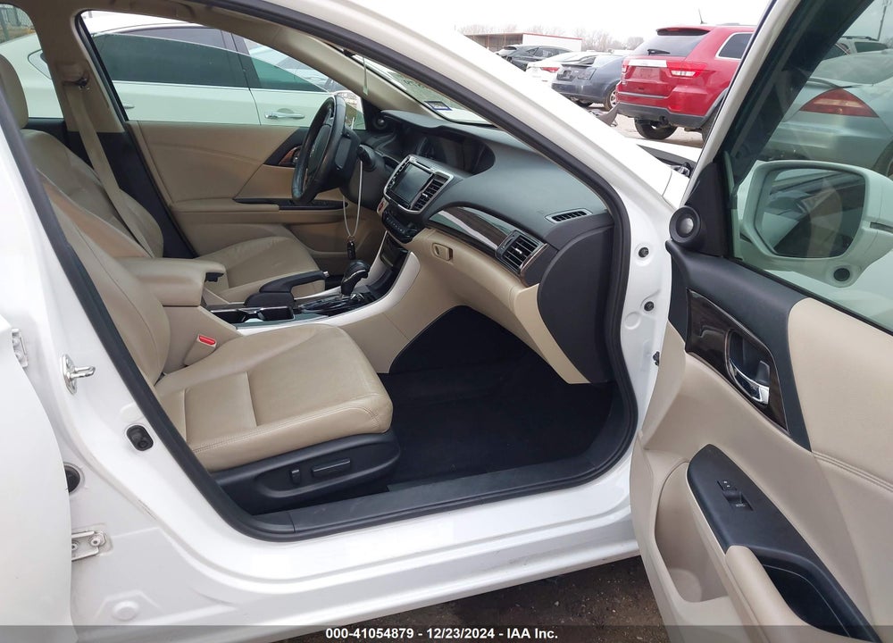 2016 HONDA ACCORD EX-L VIN: 1HGCR2F84GA055679
