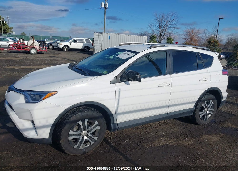2018 TOYOTA RAV4 LE VIN: 2T3ZFREV6JW503527