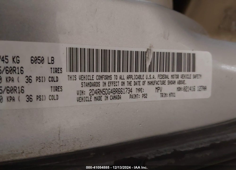 2011 DODGE GRAND CARAVAN CREW VIN: 2D4RN5DG4BR661734