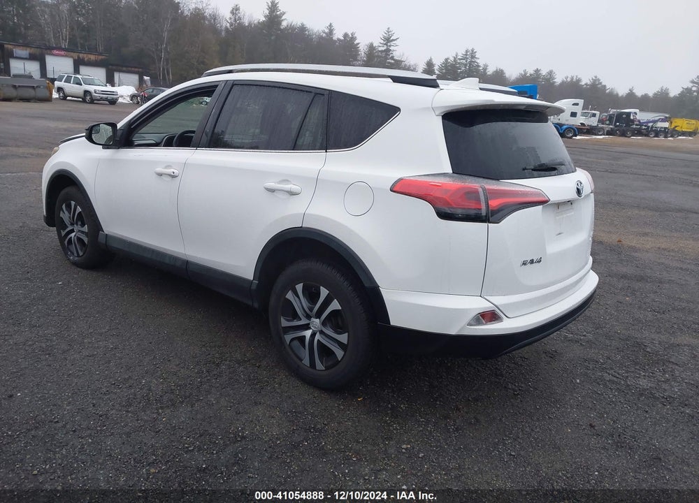 2016 TOYOTA RAV4 LE VIN: 2T3BFREV8GW492928