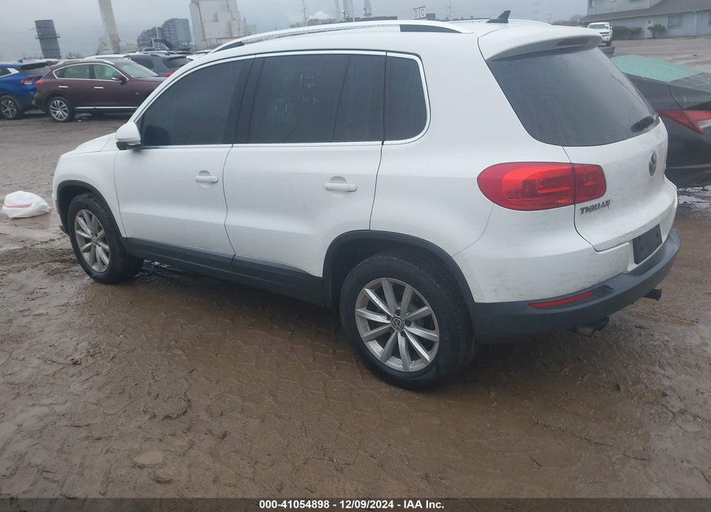 2012 VOLKSWAGEN TIGUAN SE VIN: WVGBV7AX8CW548811