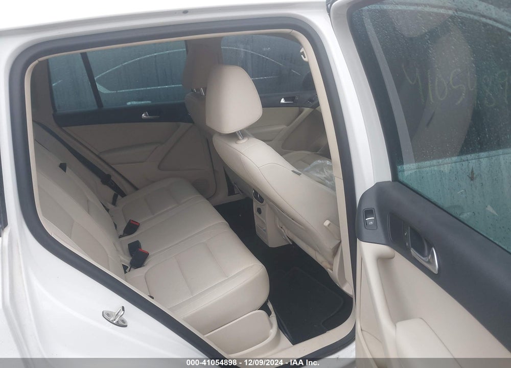 2012 VOLKSWAGEN TIGUAN SE VIN: WVGBV7AX8CW548811