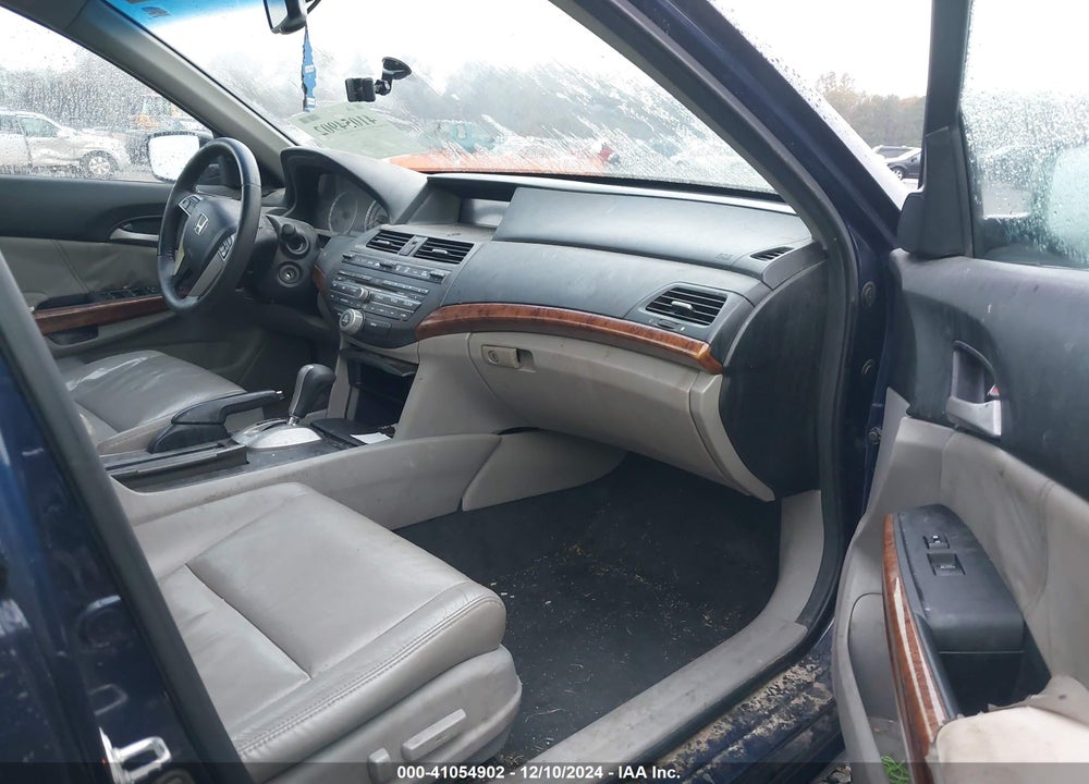 2011 HONDA ACCORD 2.4 EX-L VIN: 1HGCP2F85BA085675