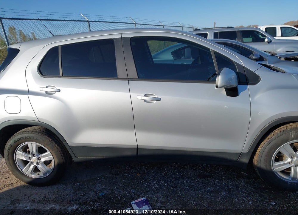 2021 CHEVROLET TRAX FWD LS VIN: KL7CJKSB5MB332706