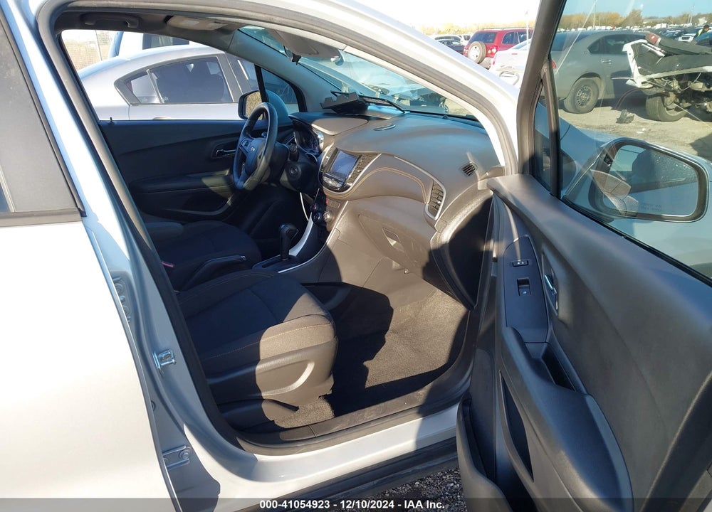 2021 CHEVROLET TRAX FWD LS VIN: KL7CJKSB5MB332706