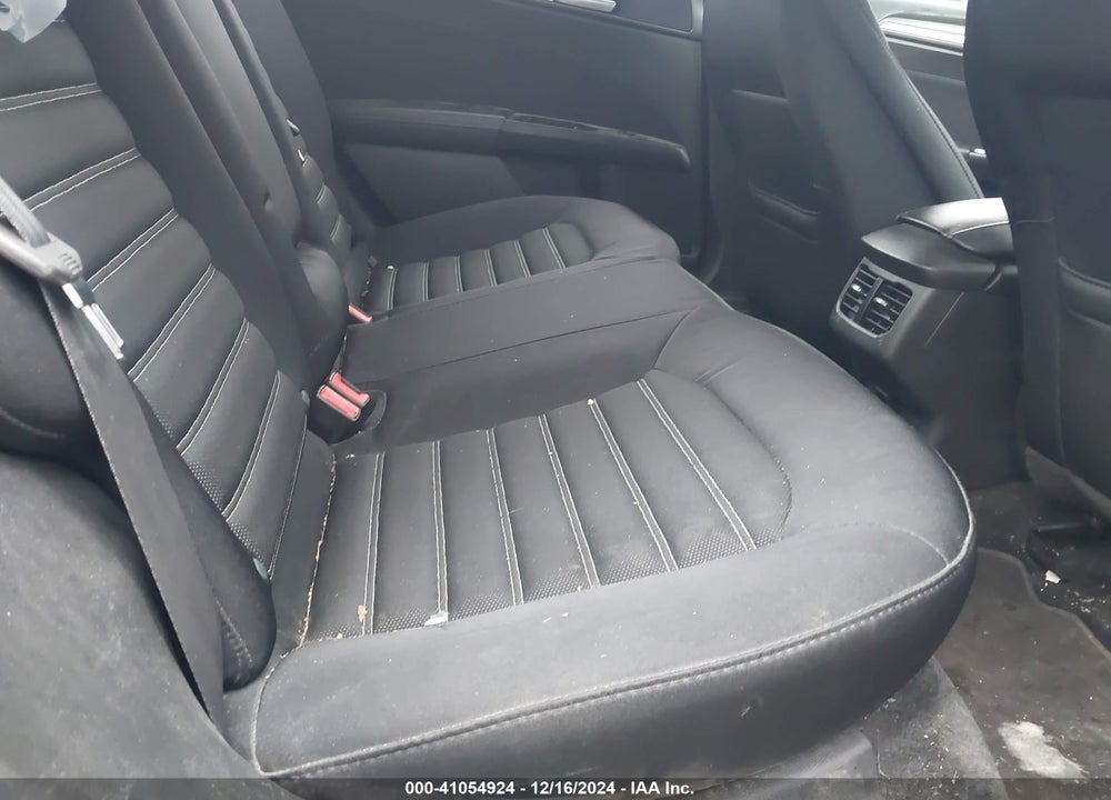 2015 FORD FUSION SE VIN: 3FA6P0H7XFR122208