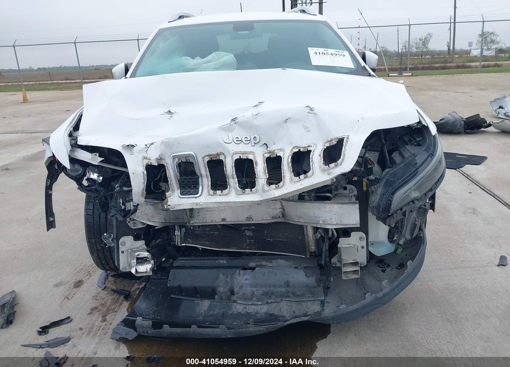 2019 CHEROKEE JEEP  LATITUDE VIN: 1C4PJLCB3KD149637