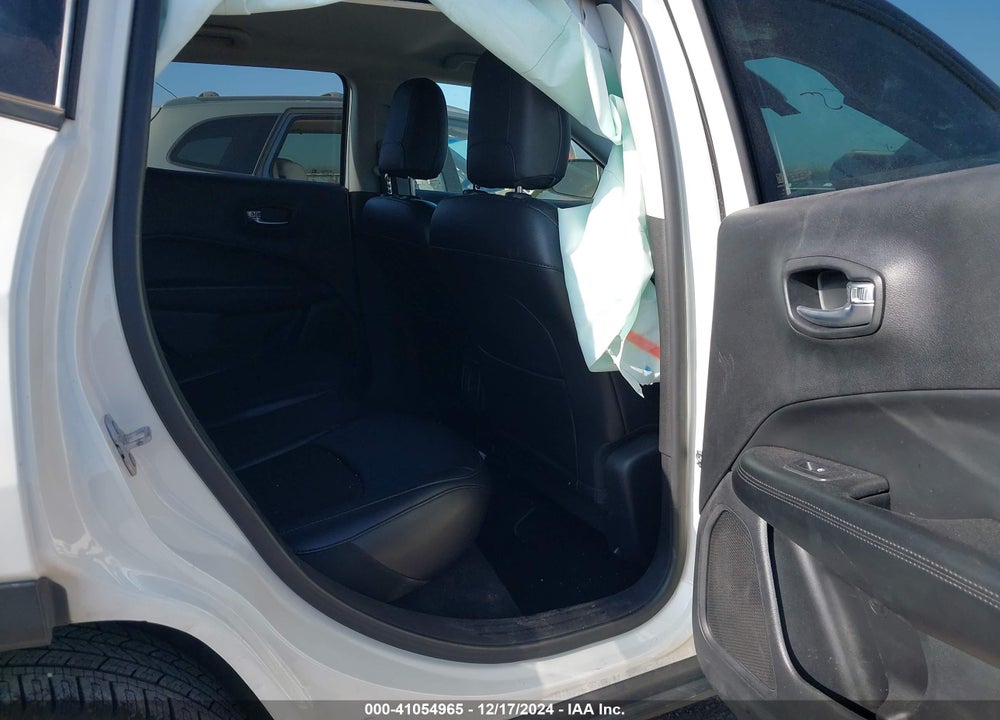 2019 JEEP COMPASS ALTITUDE FWD VIN: 3C4NJCBB2KT832402