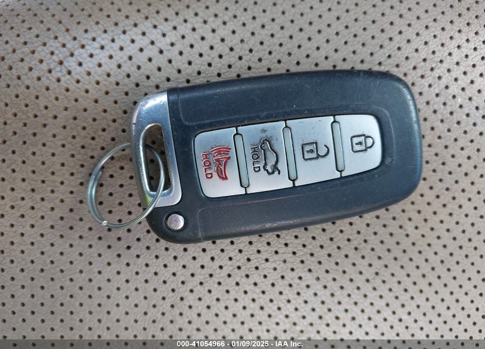 2015 HYUNDAI SONATA HYBRID LIMITED VIN: KMHEC4A42FA124503