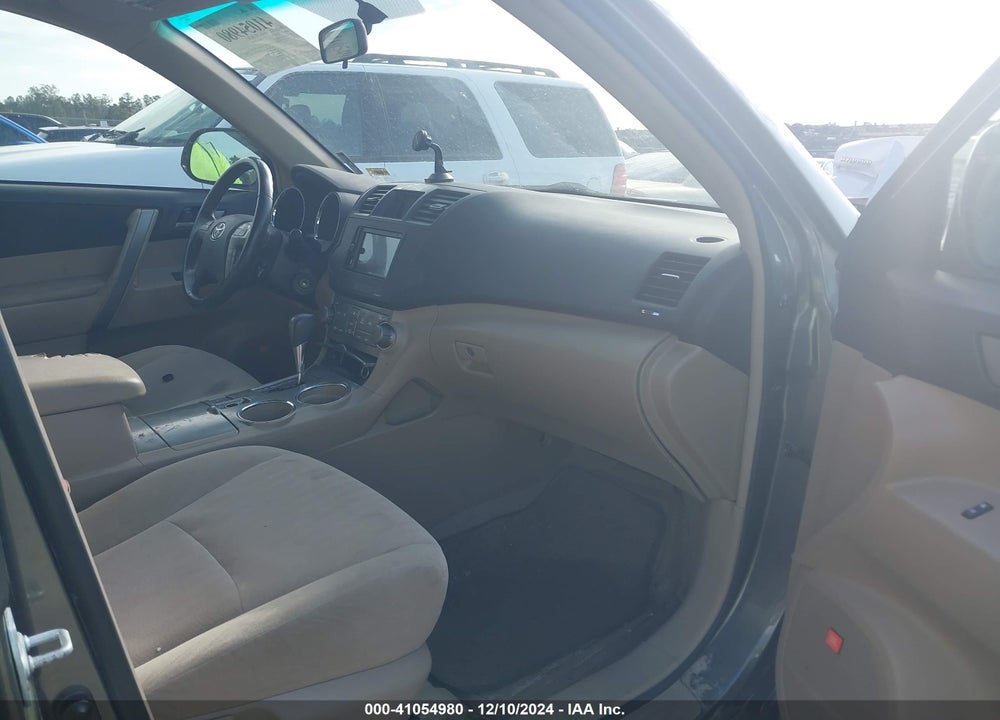2009 TOYOTA HIGHLANDER SPORT VIN: JTEES43A092136590