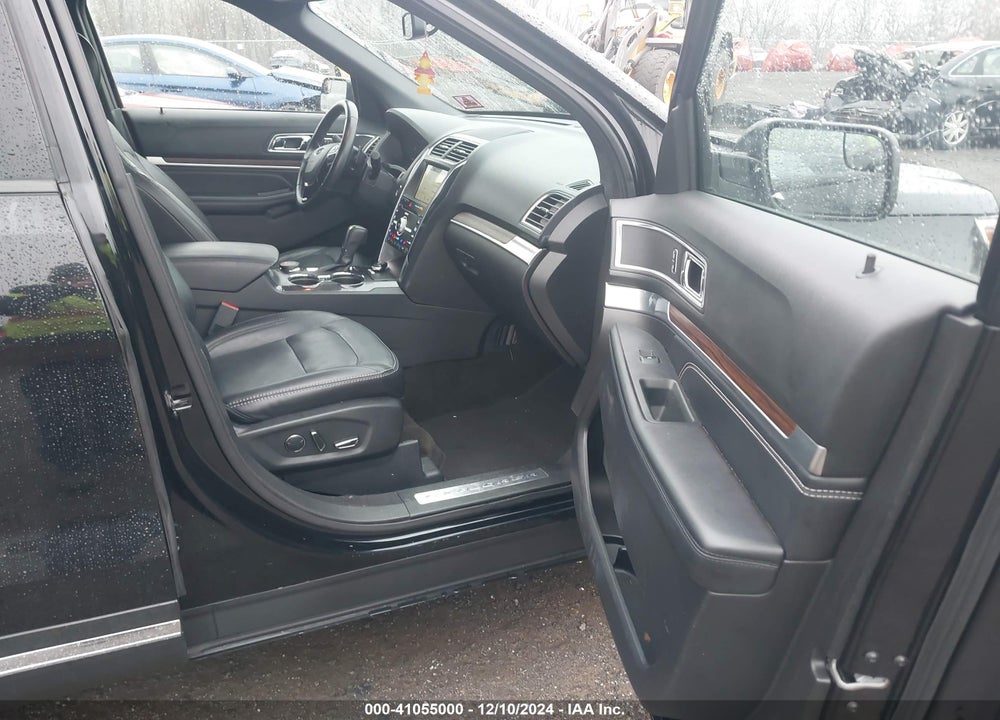 2017 FORD EXPLORER LIMITED VIN: 1FM5K8F88HGC06385