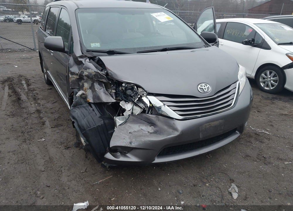 2017 TOYOTA SIENNA LE 8 PASSENGER VIN: 5TDKZ3DC3HS832266