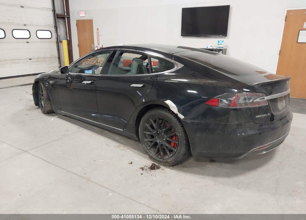 2015 TESLA MODEL S 85D/P85D VIN: 5YJSA1E48FF102860