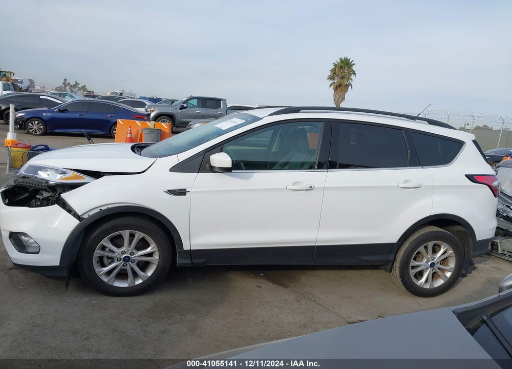 2018 FORD ESCAPE SE VIN: 1FMCU0GD0JUC88232
