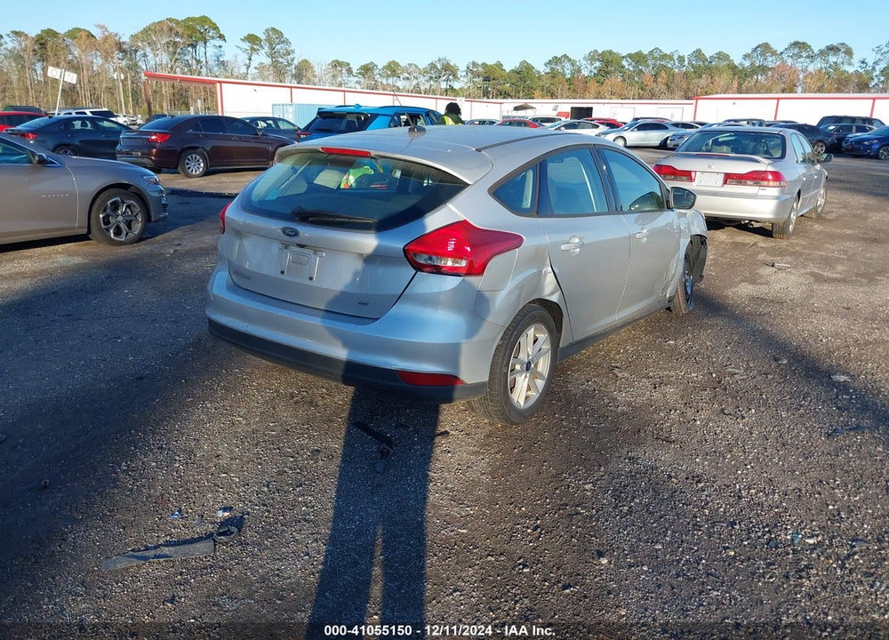 2018 FORD FOCUS SE VIN: 1FADP3K24JL212452