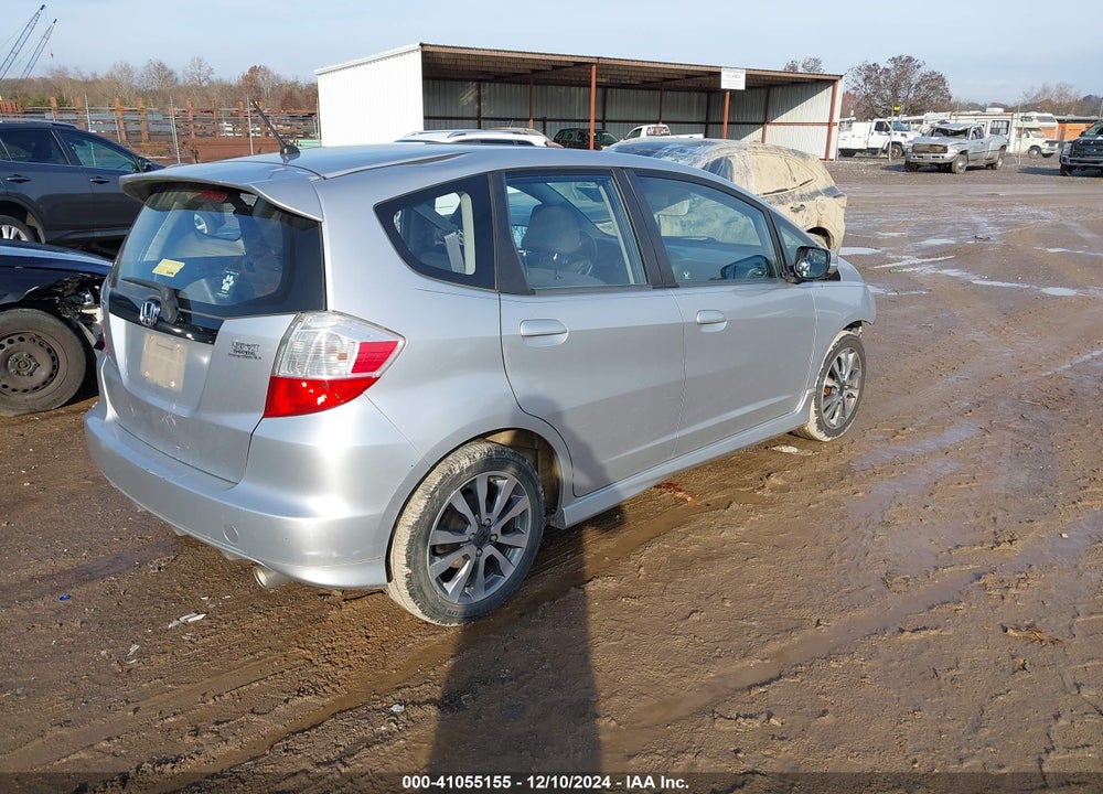 2013 HONDA FIT SPORT VIN: JHMGE8H58DC047438