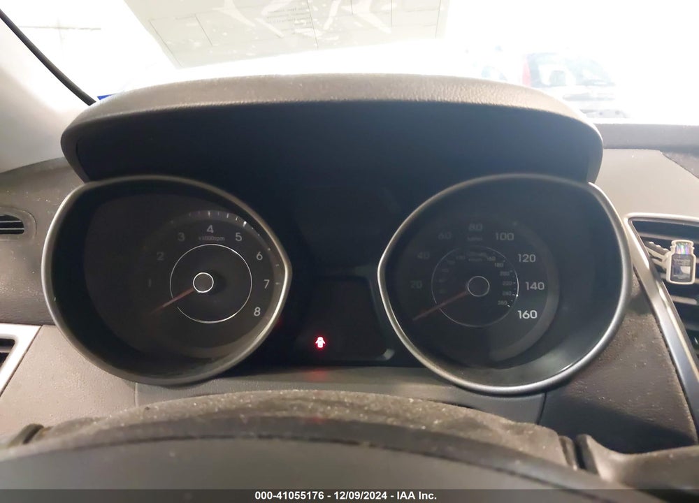 2016 HYUNDAI ELANTRA VIN: 5NPDH4AE4GH657375