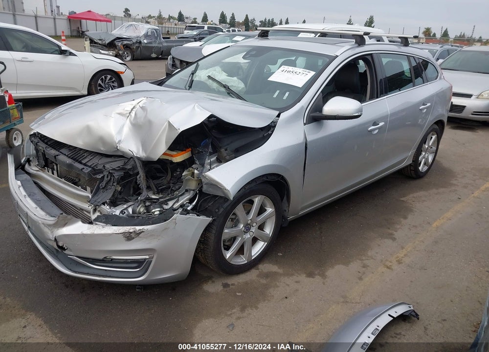 2016 VOLVO V60 T5 DRIVE-E PREMIER VIN: YV140MEK1G1290010