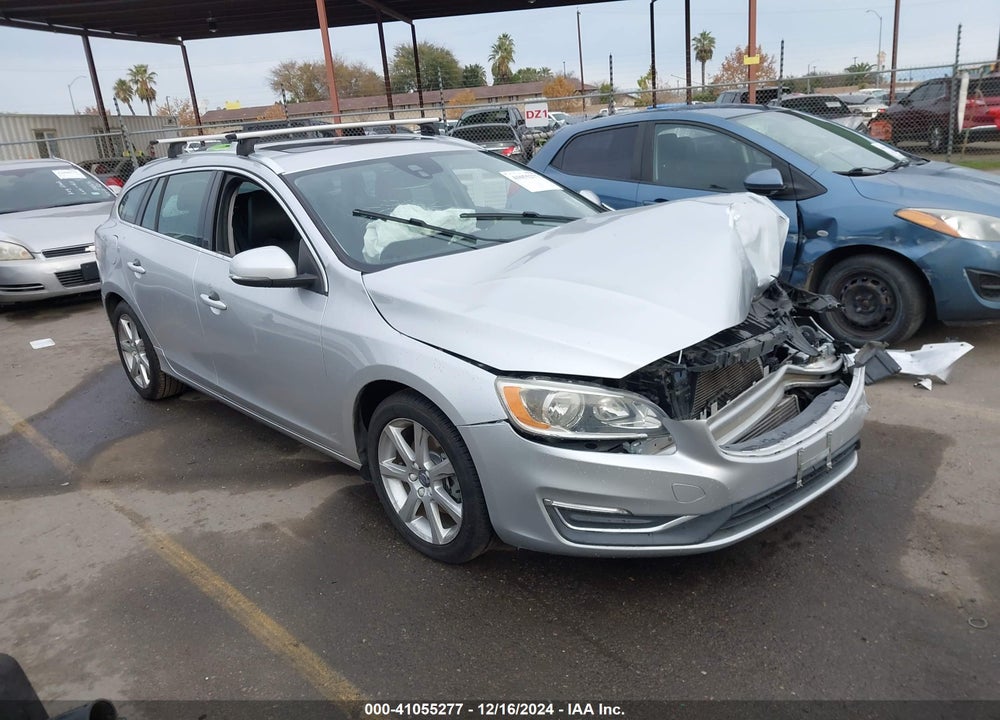 2016 VOLVO V60 T5 DRIVE-E PREMIER VIN: YV140MEK1G1290010