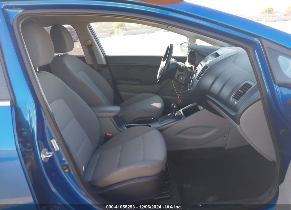 2015 KIA FORTE EX VIN: KNAFX5A84F5311575