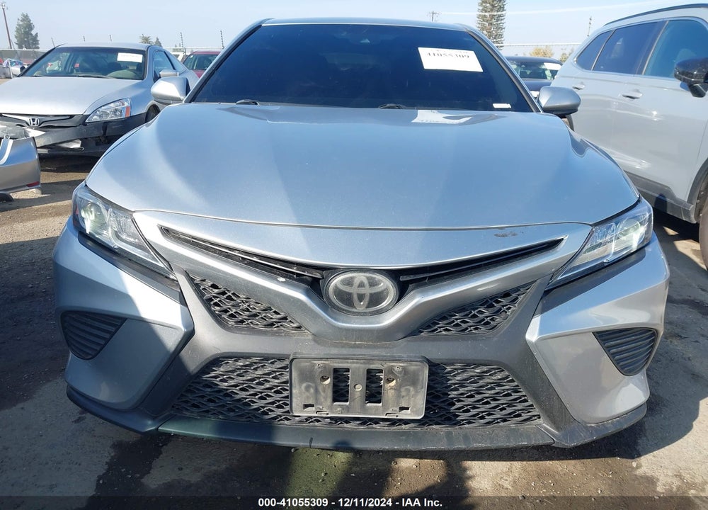 2018 TOYOTA CAMRY SE VIN: 4T1B11HK2JU062717