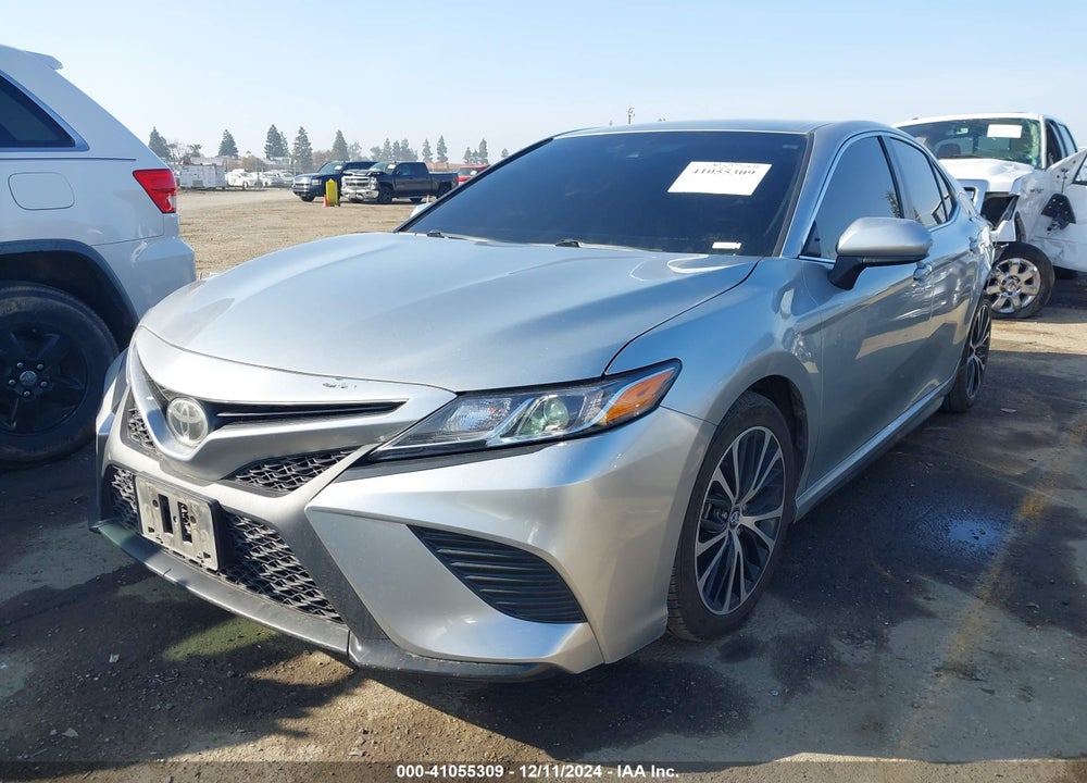 2018 TOYOTA CAMRY SE VIN: 4T1B11HK2JU062717
