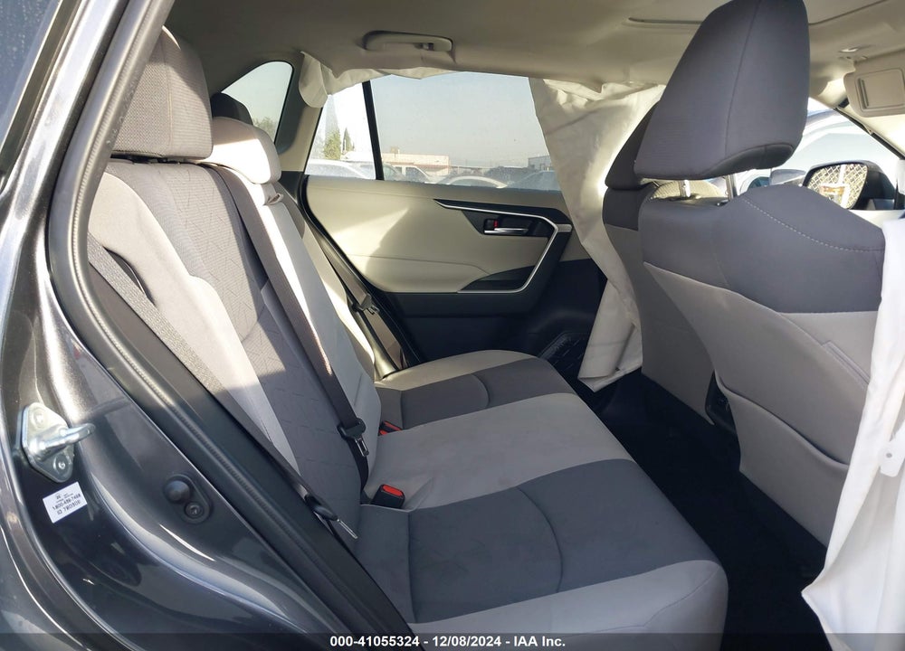 2019 TOYOTA RAV4 XLE VIN: JTMW1RFV4KD023517