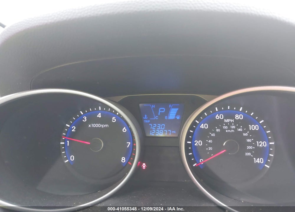 2015 HYUNDAI TUCSON SE VIN: KM8JU3AG4FU989889