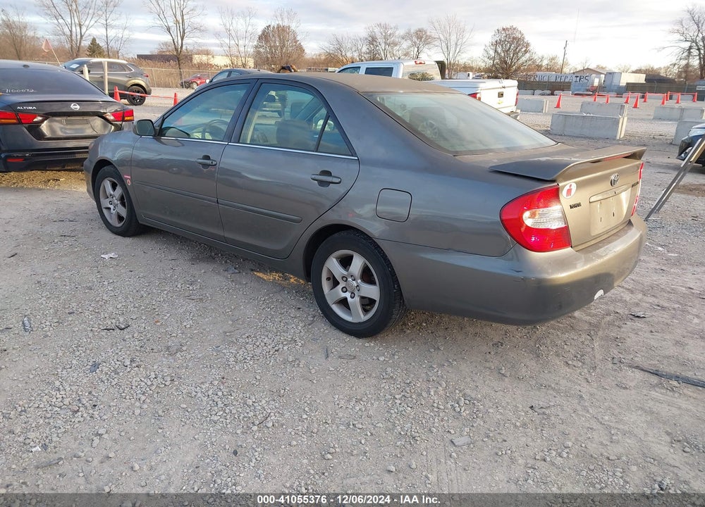 2002 TOYOTA CAMRY SE VIN: 4T1BE32KX2U606357