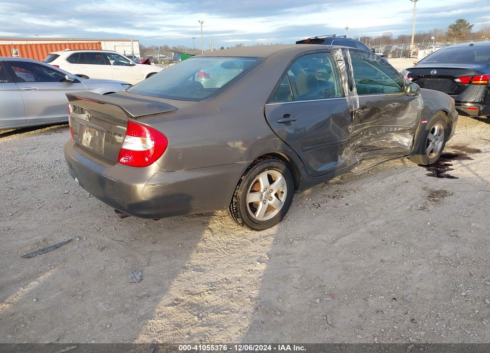 2002 TOYOTA CAMRY SE VIN: 4T1BE32KX2U606357