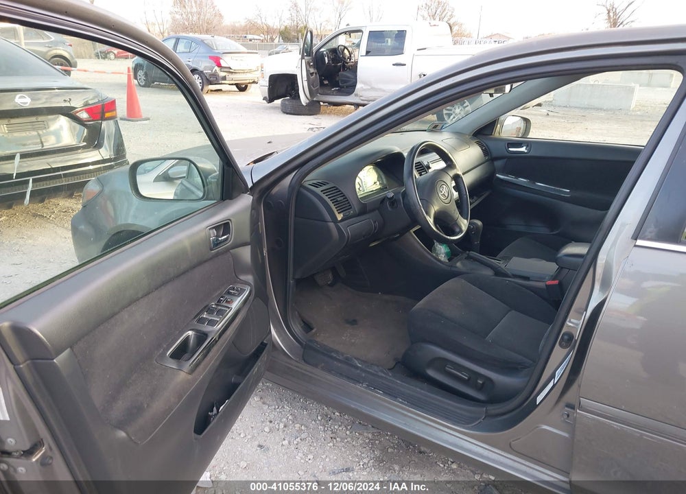 2002 TOYOTA CAMRY SE VIN: 4T1BE32KX2U606357
