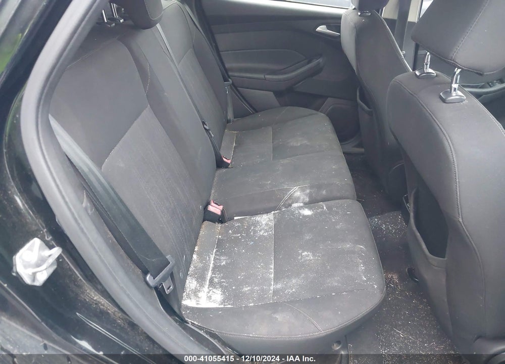 2015 FORD FOCUS SE VIN: 1FADP3K2XFL277703