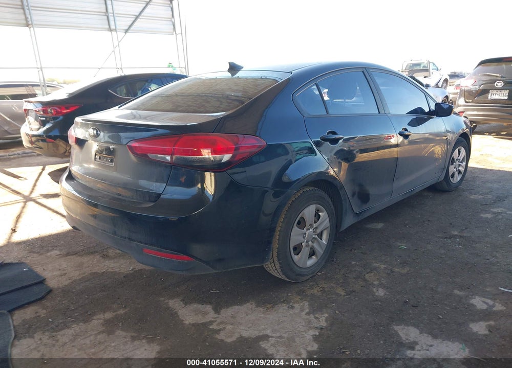 2017 KIA FORTE LX VIN: 3KPFK4A74HE075567