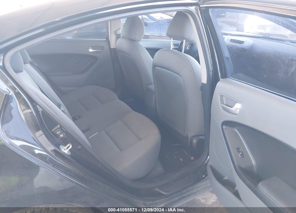 2017 KIA FORTE LX VIN: 3KPFK4A74HE075567