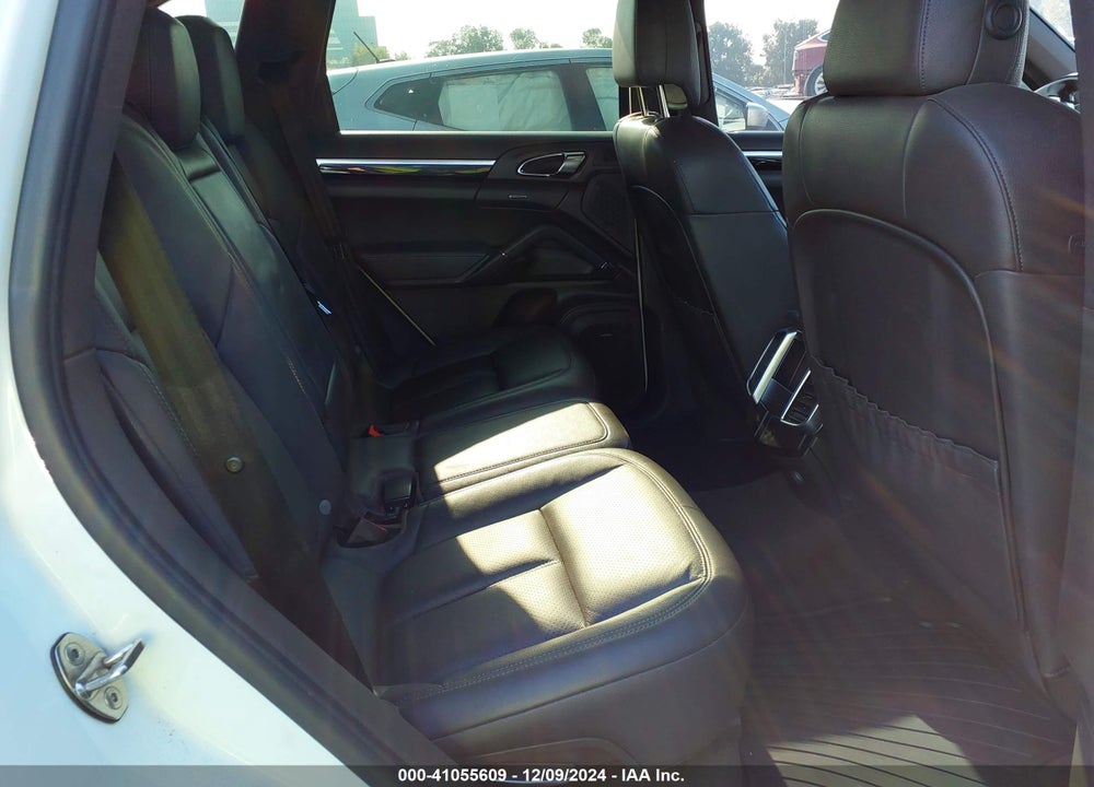 2016 PORSCHE CAYENNE VIN: WP1AA2A20GKA15236