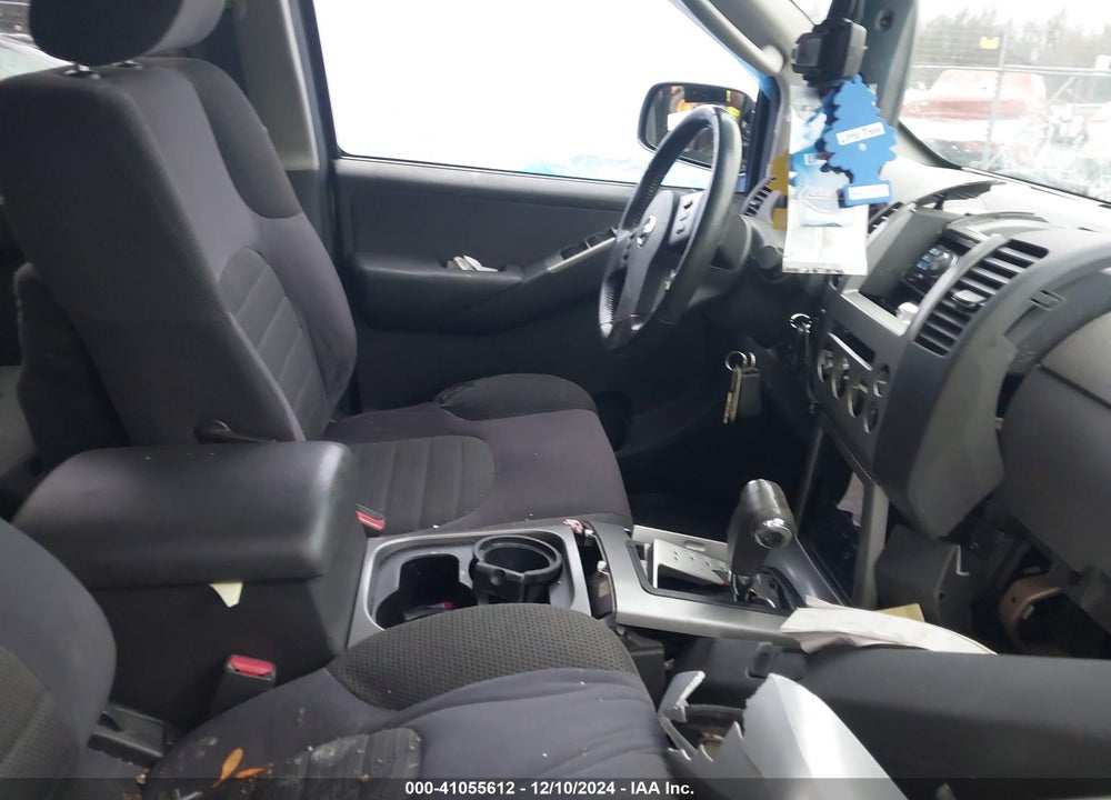 2005 NISSAN PATHFINDER SE VIN: 5N1AR18U95C752837