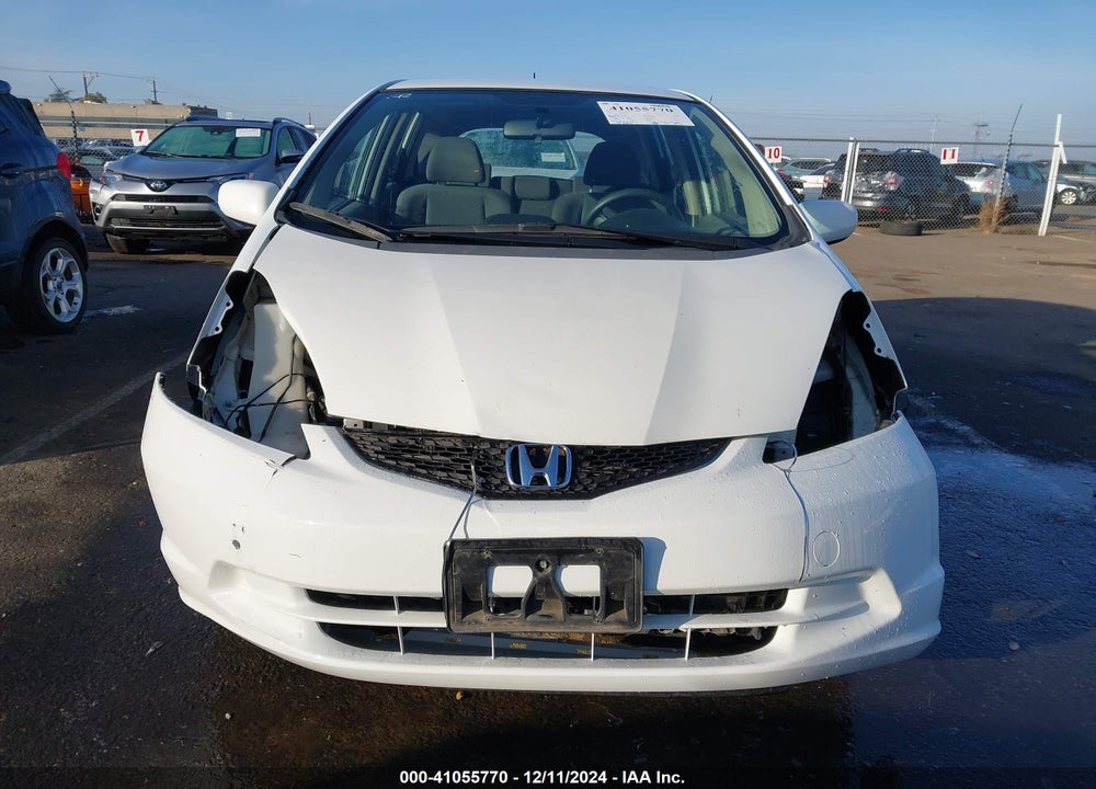 2013 HONDA FIT VIN: JHMGE8H35DC069203