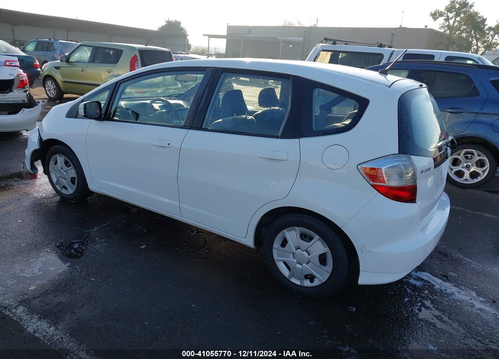 2013 HONDA FIT VIN: JHMGE8H35DC069203