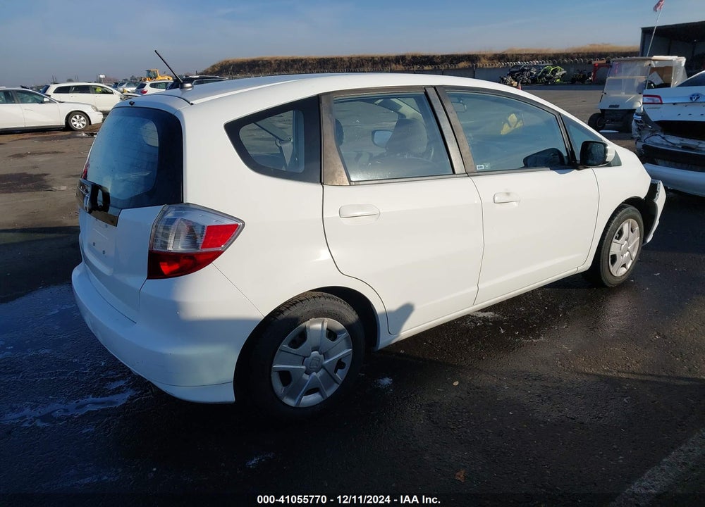 2013 HONDA FIT VIN: JHMGE8H35DC069203