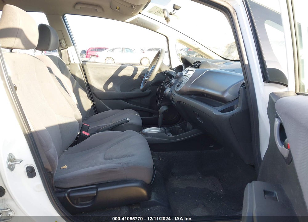 2013 HONDA FIT VIN: JHMGE8H35DC069203
