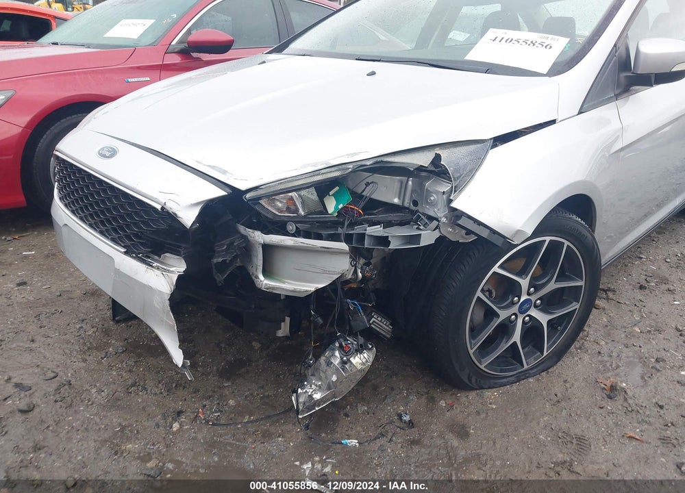 2017 FORD FOCUS SEL VIN: 1FADP3H26HL236589