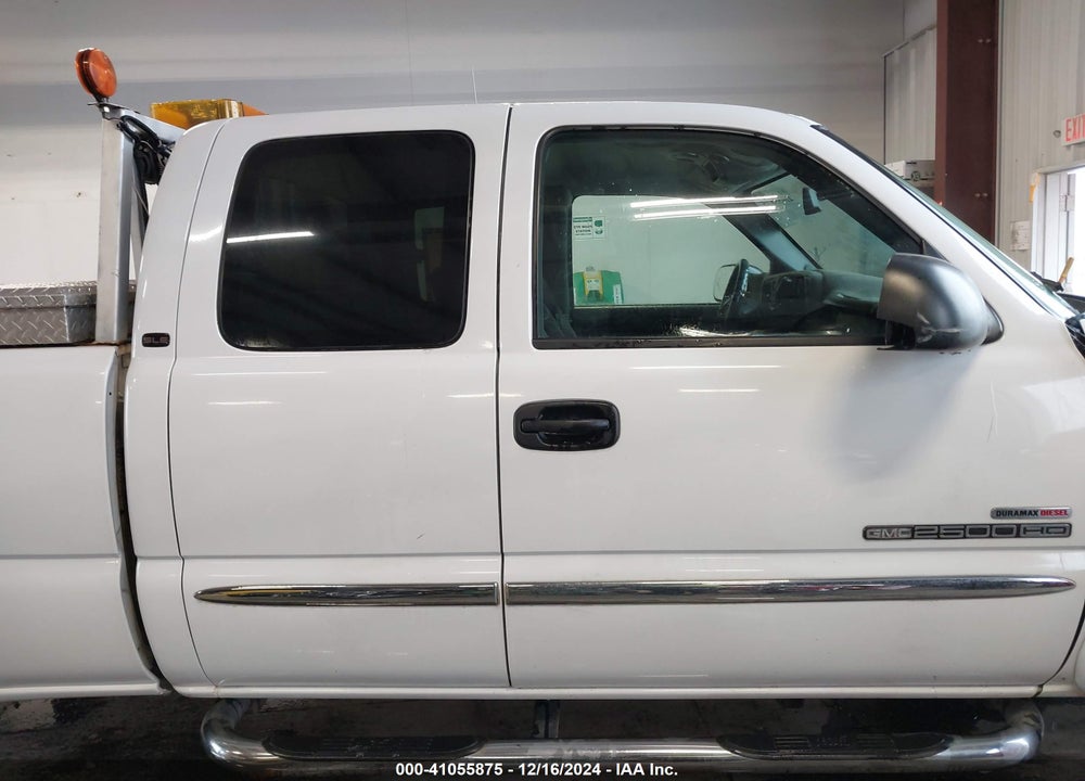 2005 GMC SIERRA 2500HD SLE VIN: 1GTHK29235E134055
