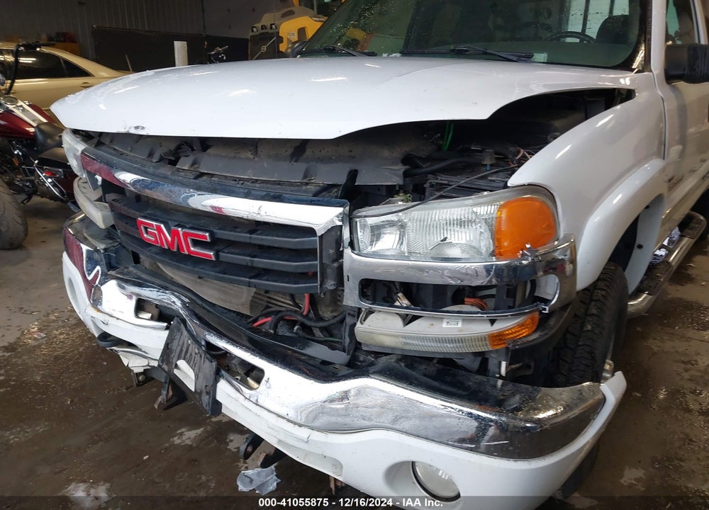 2005 GMC SIERRA 2500HD SLE VIN: 1GTHK29235E134055