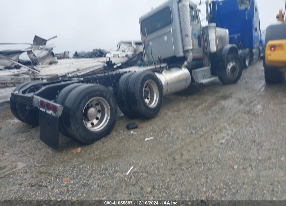 1999 PETERBILT 379 VIN: 1XP5DR9X8XN496224