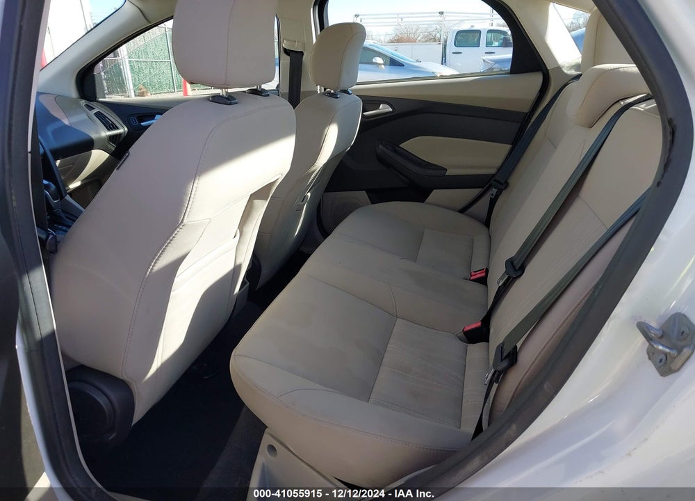 2016 FORD FOCUS SE VIN: 1FADP3F24GL290815