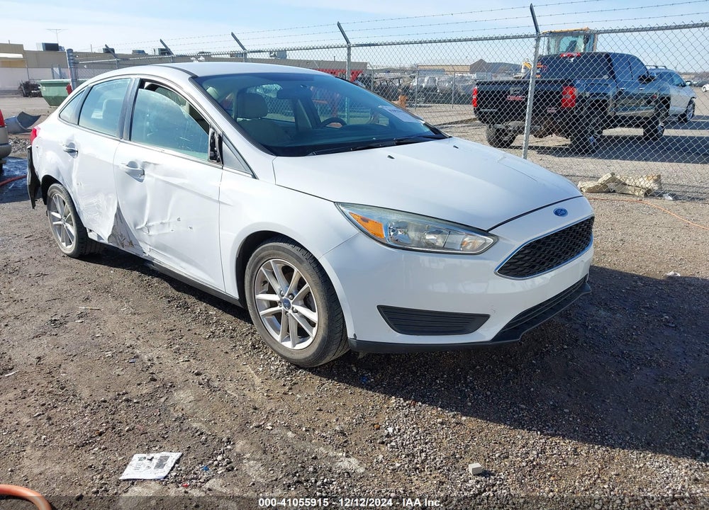 2016 FORD FOCUS SE VIN: 1FADP3F24GL290815