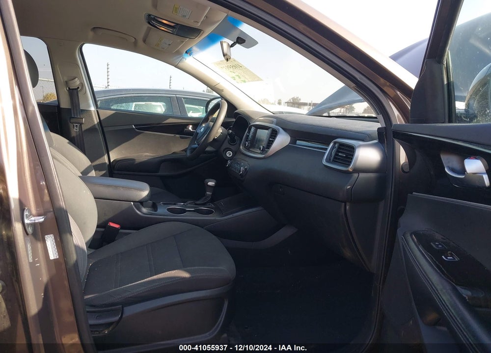 2020 KIA SORENTO 2.4L LX VIN: 5XYPG4A30LG624485