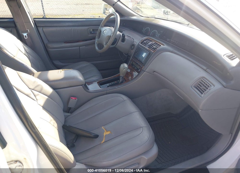 2002 TOYOTA AVALON XLS VIN: 4T1BF28B72U224690
